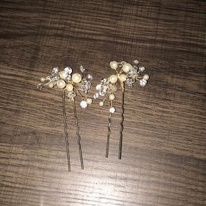 Hair pins